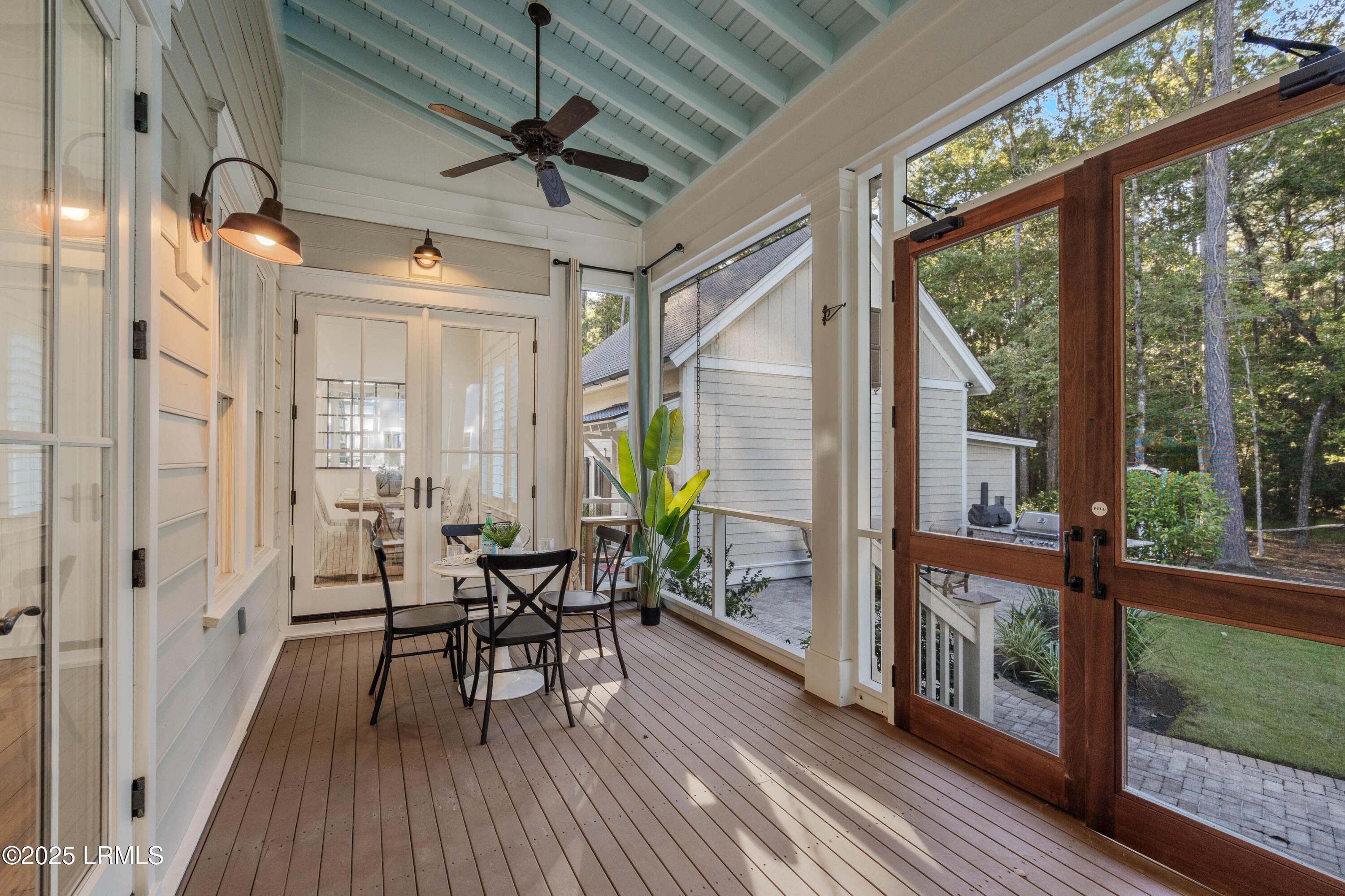 17 Oldfield Village Road Bluffton, SC 29909 - Photo 33 of 90 17 Oldfield Staged-25