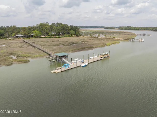 $1,299,000 | 17 Oldfield Village Road, Bluffton, SC 29909