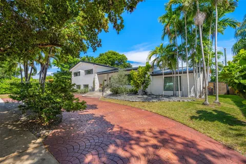 $3,999,000 | 251 Shore Drive East, Miami, FL 33133
