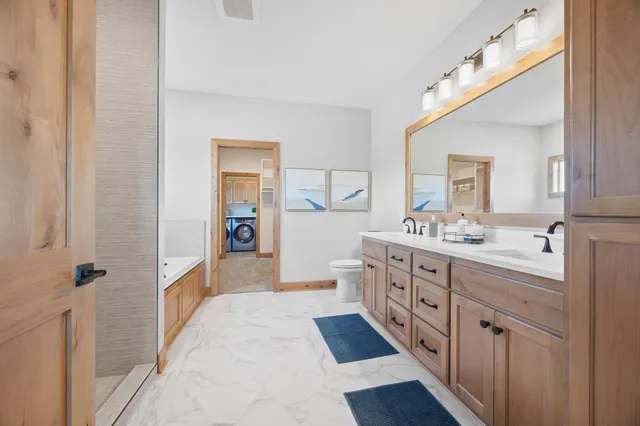 $819,000 | 1767 Campfire Drive West, Waconia, MN 55387