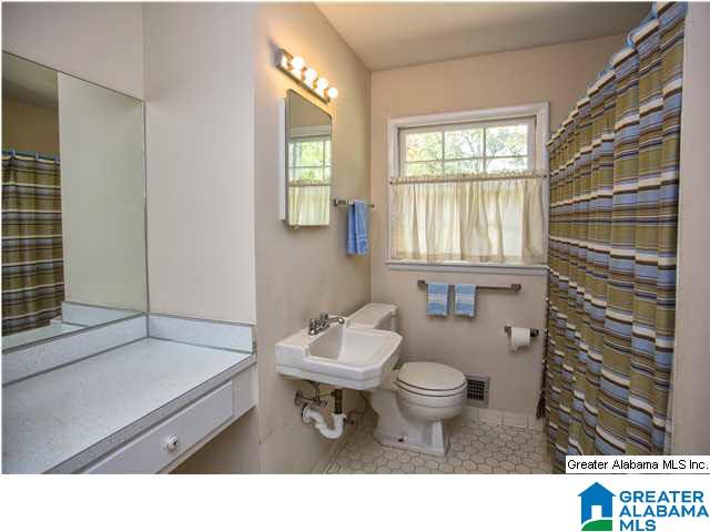 2320 Empire Road Birmingham, AL 35226 - Photo 21 of 32