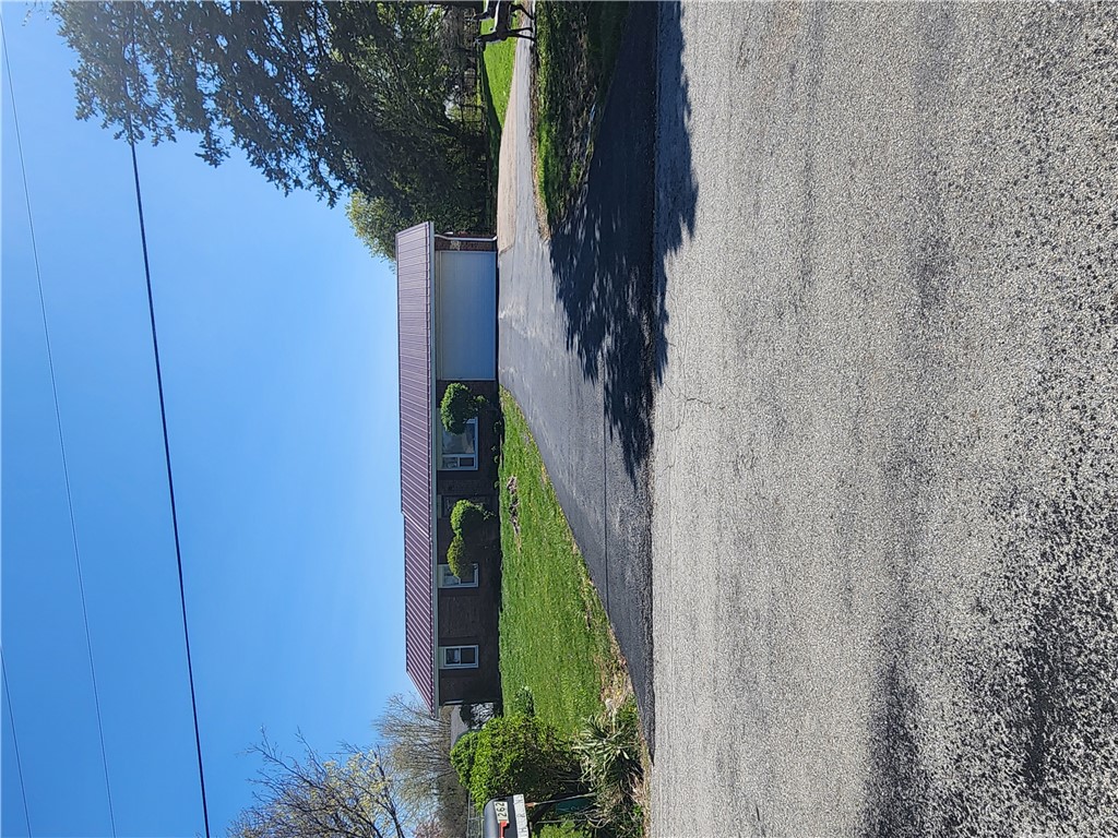 1262 Surface Road Eaton, OH 45320 - Photo 2 of 32
