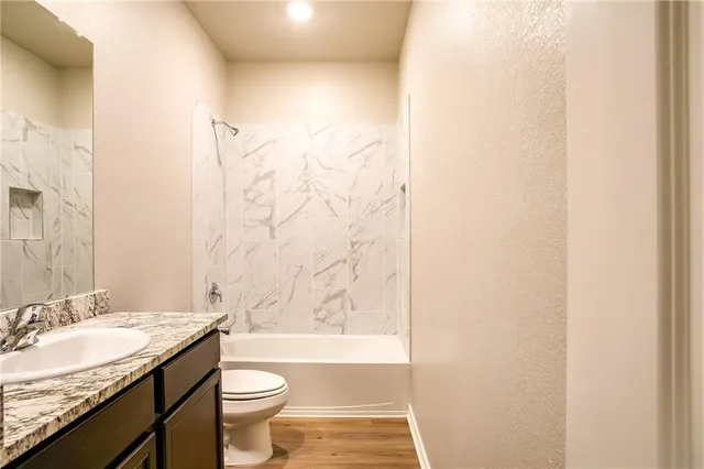 $1,700 | 104 Mount Vernon Way, Liberty Hill, TX 78642