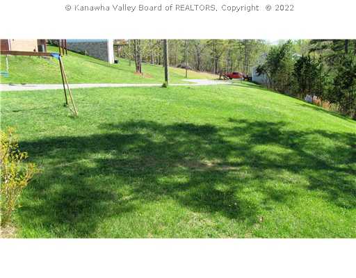 120 Middle Coach Road Hurricane, WV 25526 - Photo 13 of 14 Yard/Garden.