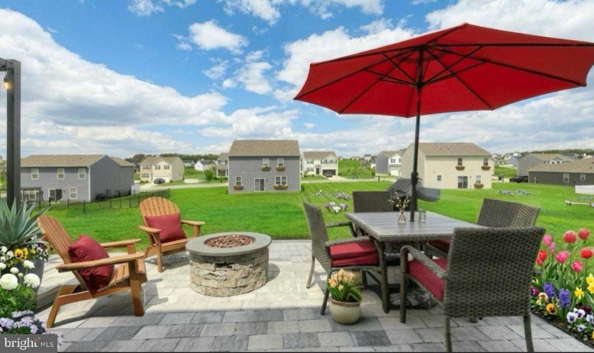 33 Eneface Crest Hanover, PA 17331 - Photo 23 of 33 Beautiful custom patio