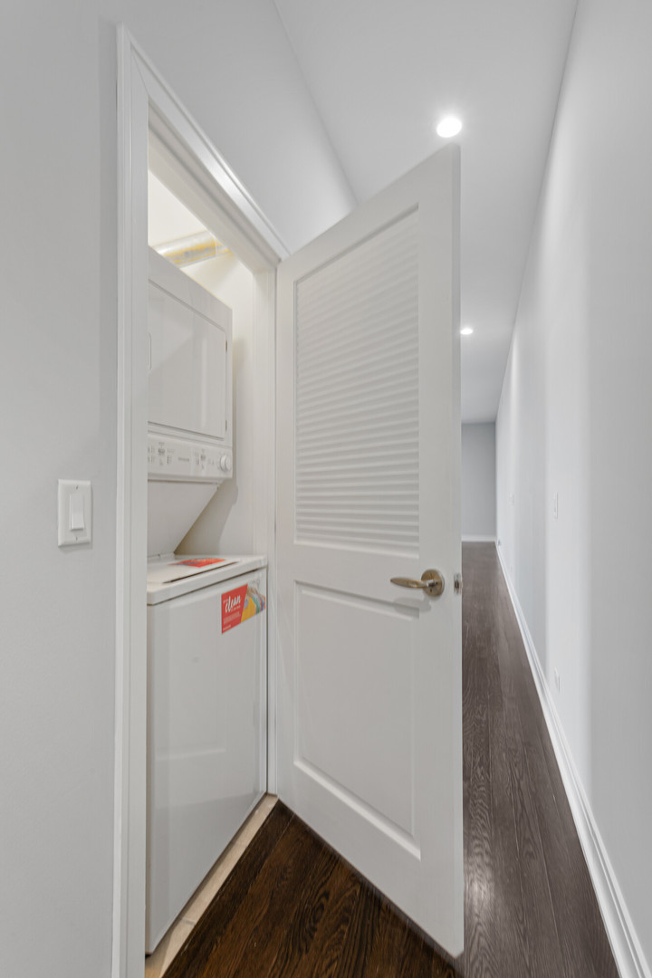 1412 West Morse Avenue, Unit 4B Chicago, IL 60626 - Photo 11 of 16 a view of utility room