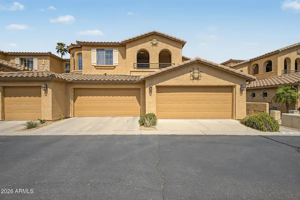 $415,000 | 10655 North 9th Street, Unit 205, Phoenix, AZ 85020