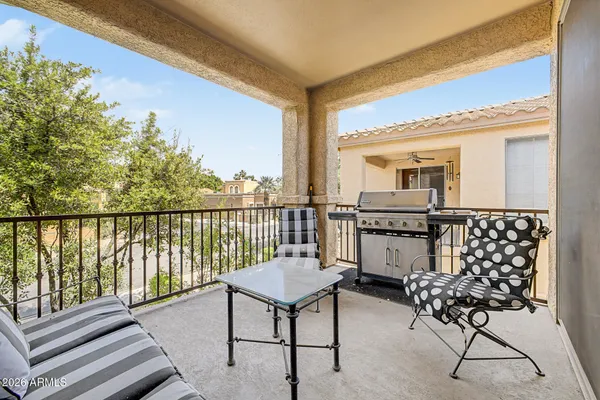 $415,000 | 10655 North 9th Street, Unit 205, Phoenix, AZ 85020
