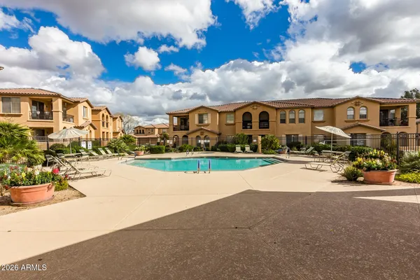 $415,000 | 10655 North 9th Street, Unit 205, Phoenix, AZ 85020