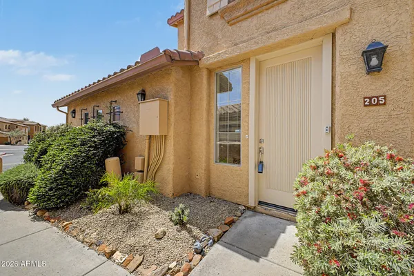 $415,000 | 10655 North 9th Street, Unit 205, Phoenix, AZ 85020