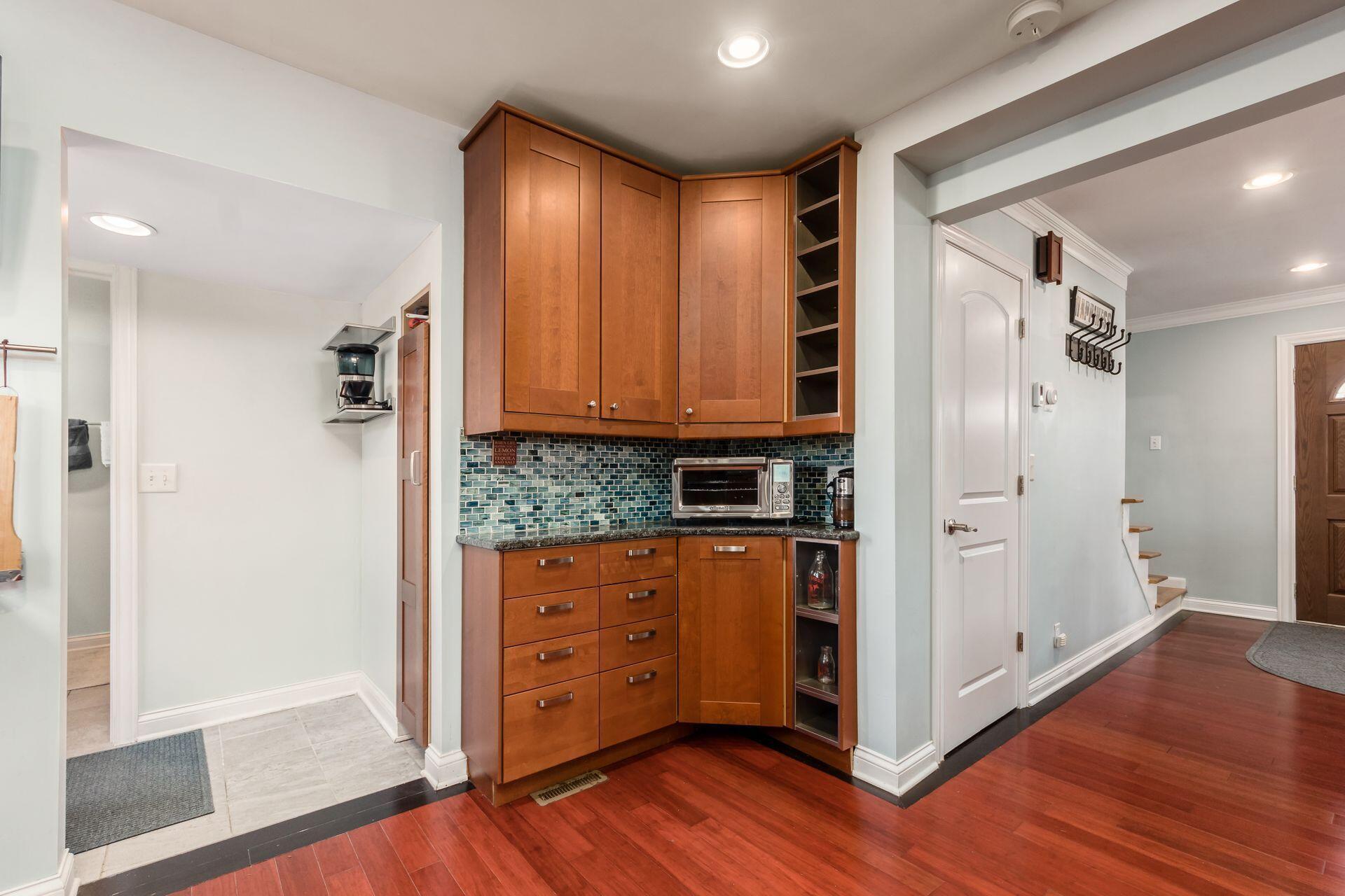 2751 Kent Road Columbus, OH 43221 - Photo 15 of 44 Kitchen