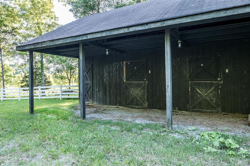 1041 South Rutland Road Mount Juliet, TN 37122 - Photo 15 of 17 Horse Stables