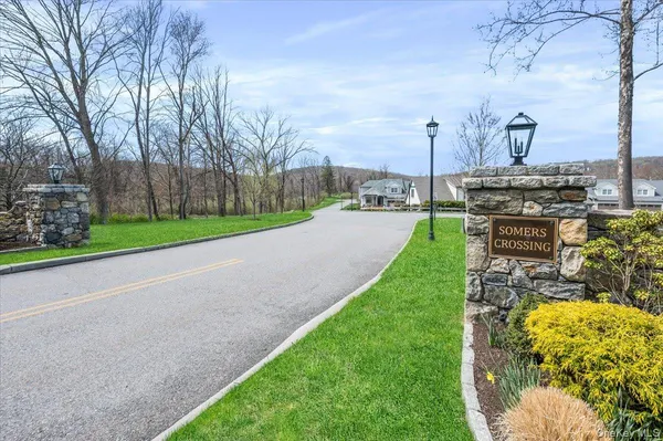 $1,375,000 | 50 Spring Meadow Court, Unit 50, Somers, NY 10589