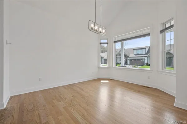 $1,375,000 | 50 Spring Meadow Court, Unit 50, Somers, NY 10589