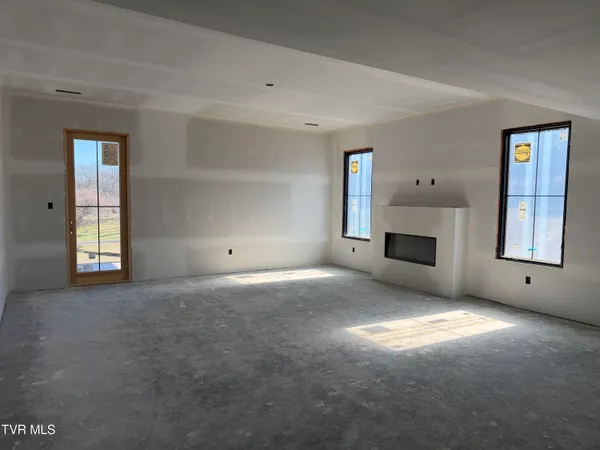 $629,900 | 121 Jessicas Way, Johnson City, TN 37615