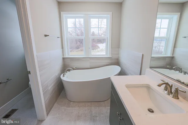 $799,990 | 21015 York Road, Parkton, MD 21120