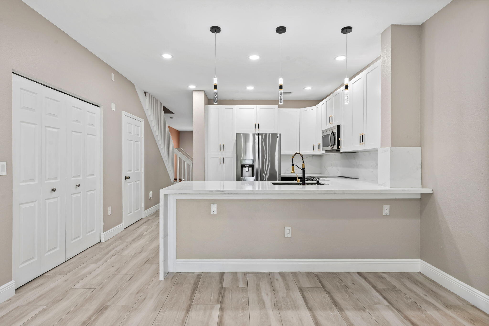 7920 Catalina Circle Tamarac, FL 33321 - Photo 5 of 20 13-web-or-mls-DSC_9890