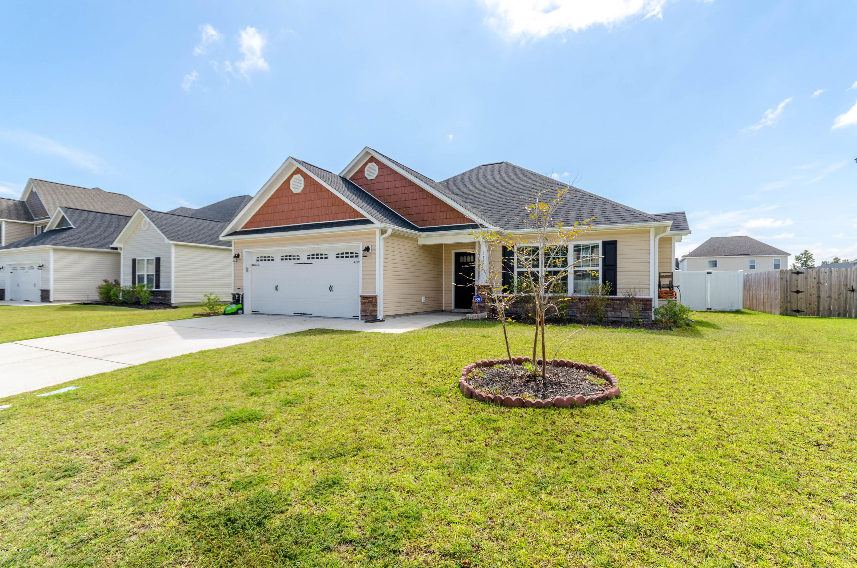 318 Merin Height Road Jacksonville, NC 28546 - Photo 3 of 27 DSC_0046