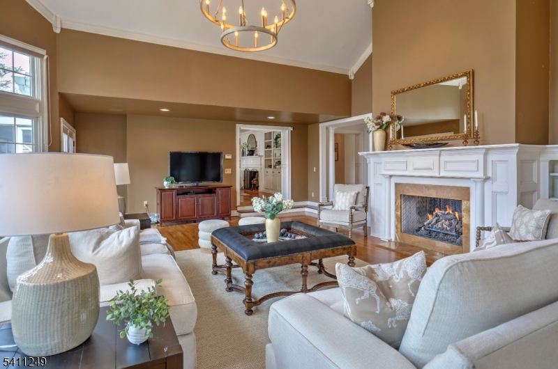 301 Hilltop Road Mendham, NJ 07945 - Photo 6 of 34