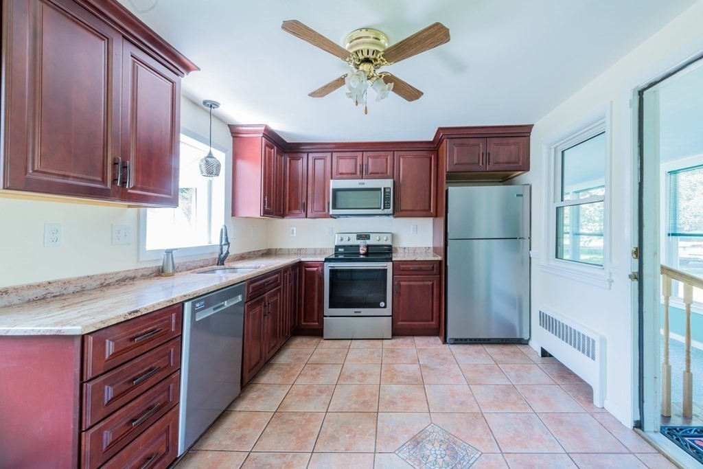 14 Oakhurst Road Scituate, MA 02066 - Photo 8 of 30 Gallery Image 8