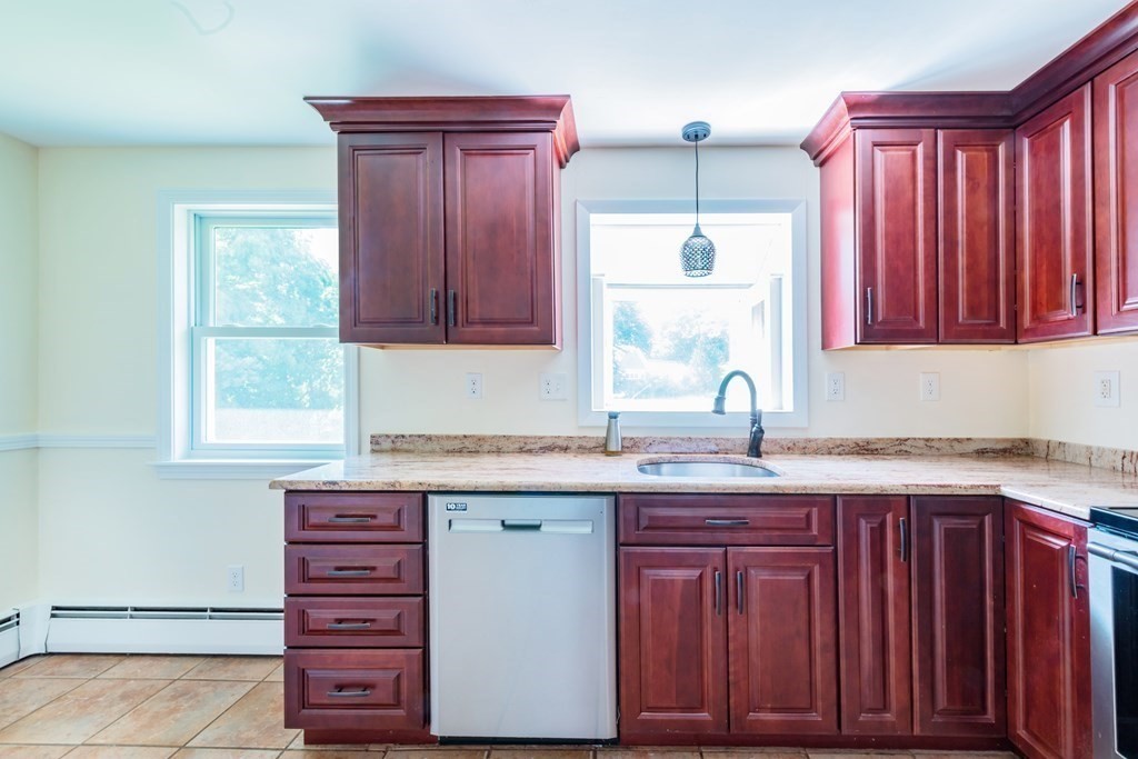 14 Oakhurst Road Scituate, MA 02066 - Photo 10 of 30 Gallery Image 10
