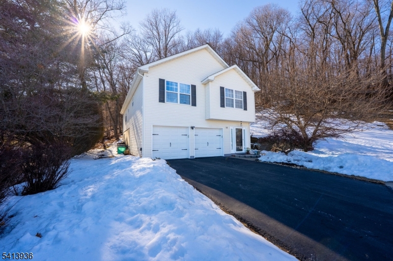 14 Jessica Lane Dover, NJ 07801 - Photo 1 of 17