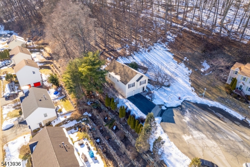 14 Jessica Lane Dover, NJ 07801 - Photo 2 of 17