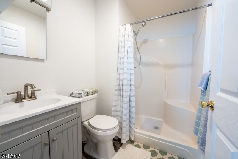 14 Jessica Lane Dover, NJ 07801 - Photo 6 of 17