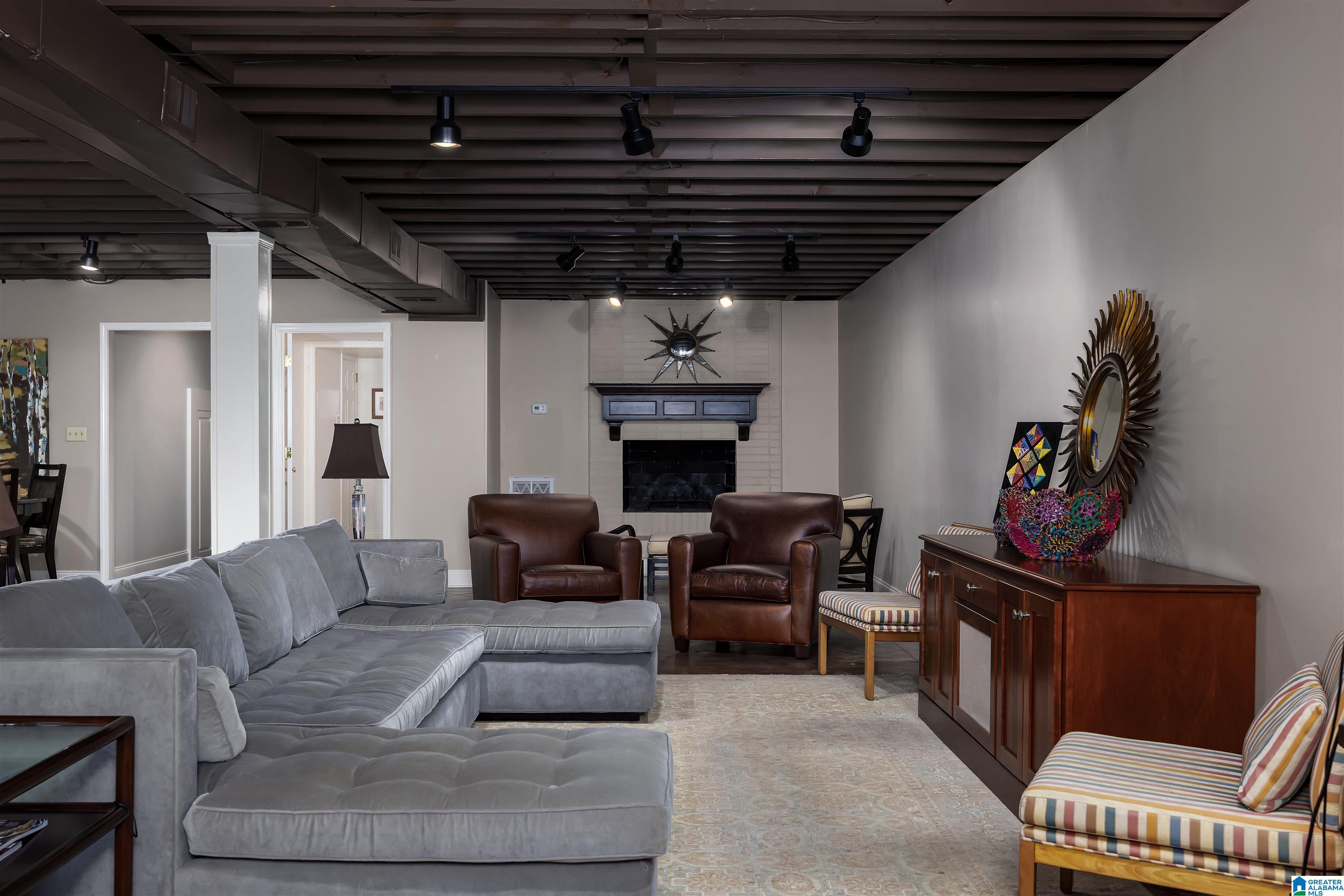 3330 Crosshill Road Birmingham, AL 35223 - Photo 42 of 50 Gallery Image 42