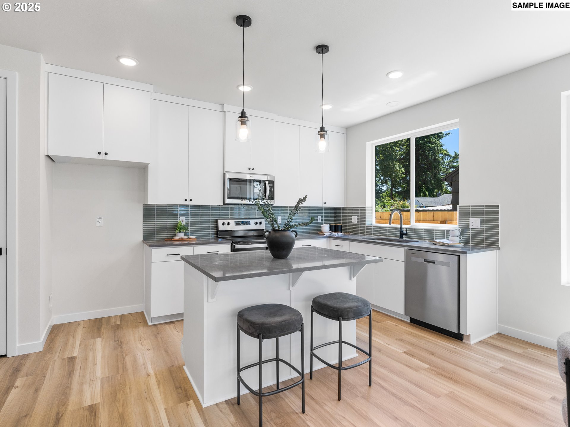 7242 Southeast 78th Avenue, Unit 1 Portland, OR 97206 - Photo 6 of 16