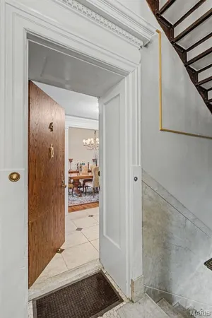 $349,500 | 4 North Kingshighway Boulevard, Unit 4D, St. Louis, MO 63108