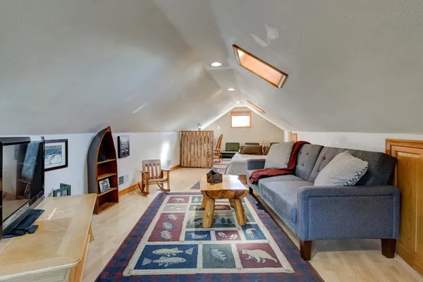 $295,000 | 4309 10th Street, Menominee, MI 49858