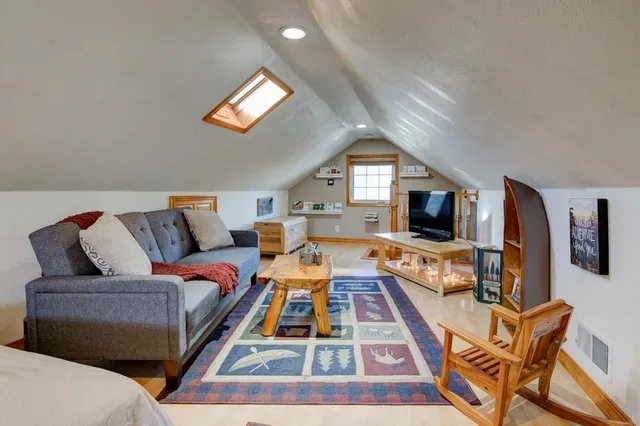 $295,000 | 4309 10th Street, Menominee, MI 49858