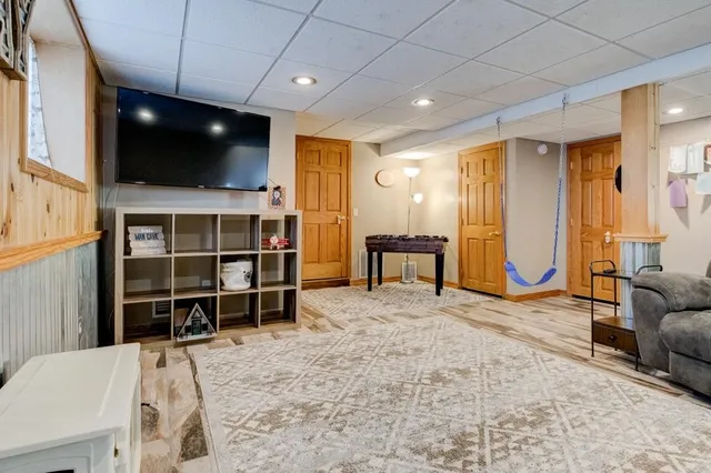 $295,000 | 4309 10th Street, Menominee, MI 49858