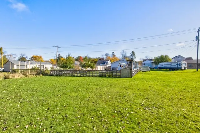 $295,000 | 4309 10th Street, Menominee, MI 49858