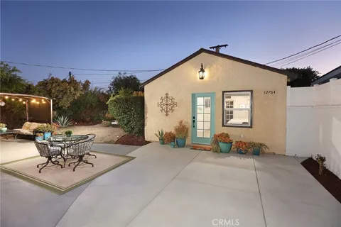 $899,000 | 12762 Willard Street, North Hollywood, CA 91605
