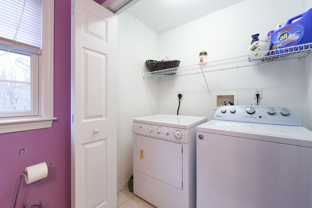 127 Hillcrest Road Northbridge, MA 01588 - Photo 17 of 38