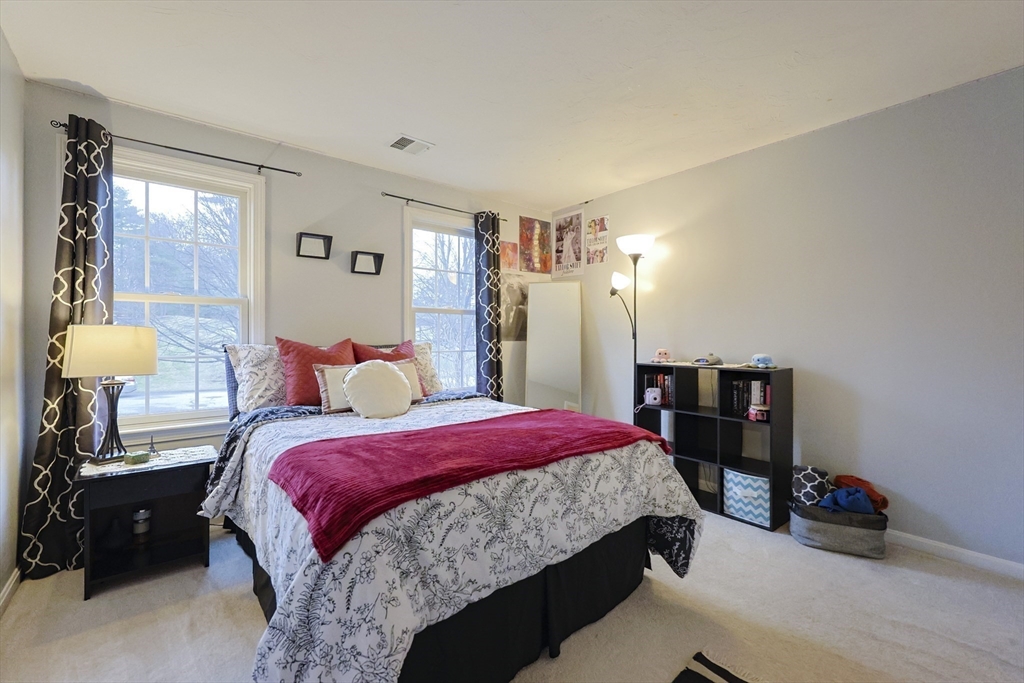 127 Hillcrest Road Northbridge, MA 01588 - Photo 23 of 38