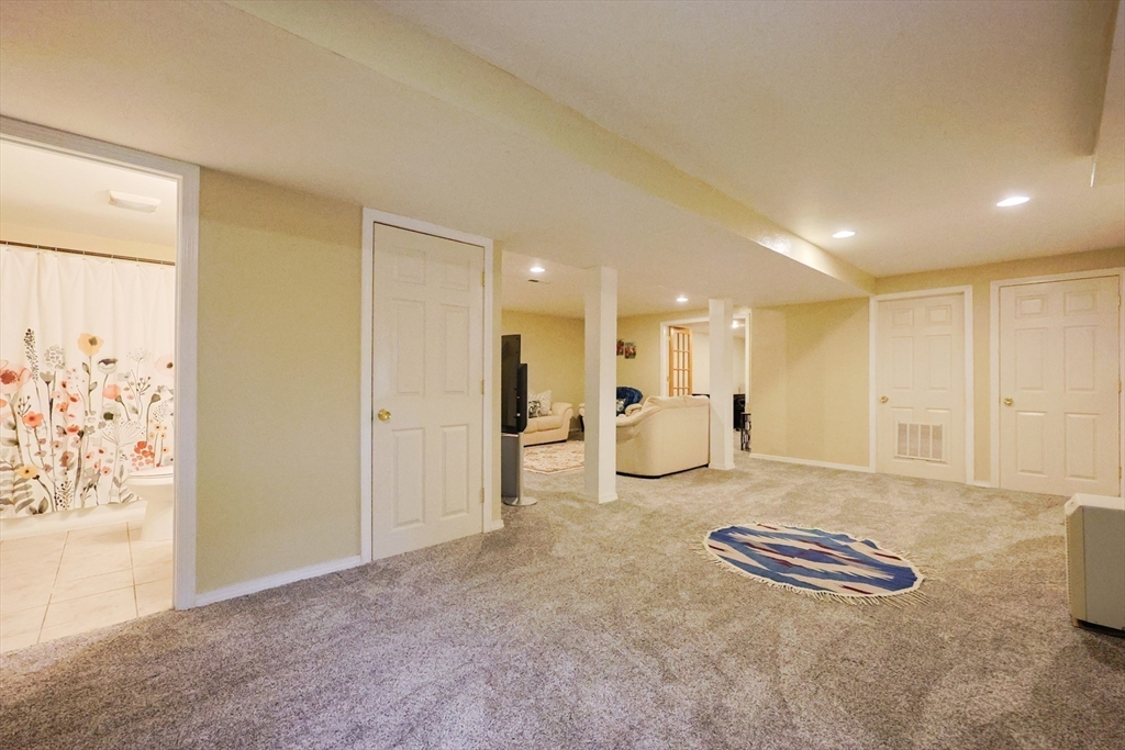 127 Hillcrest Road Northbridge, MA 01588 - Photo 29 of 38