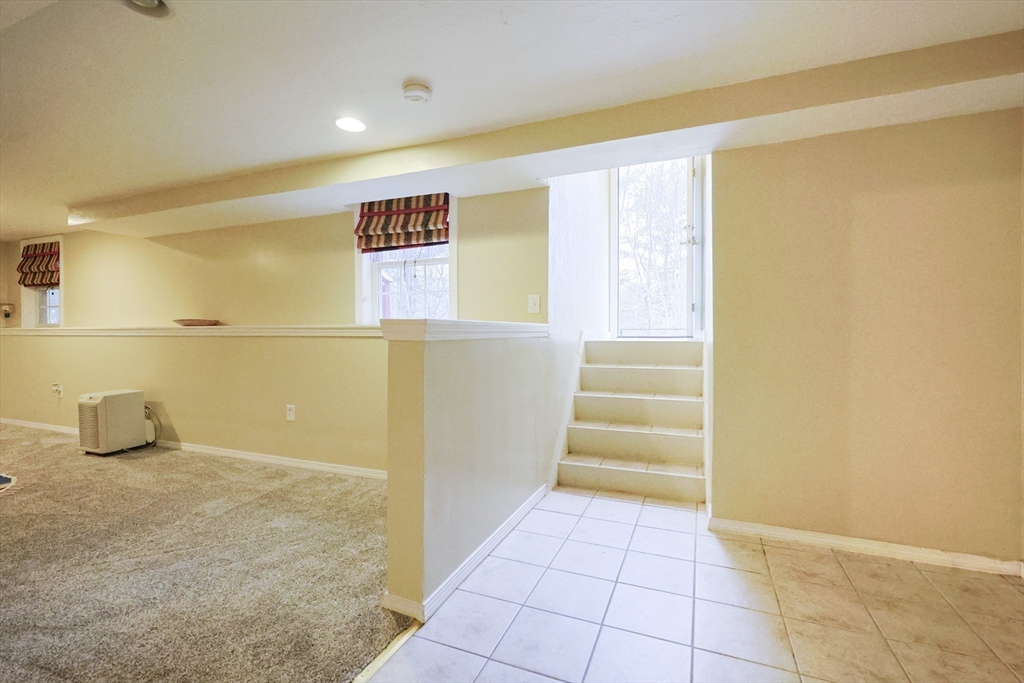 127 Hillcrest Road Northbridge, MA 01588 - Photo 34 of 38