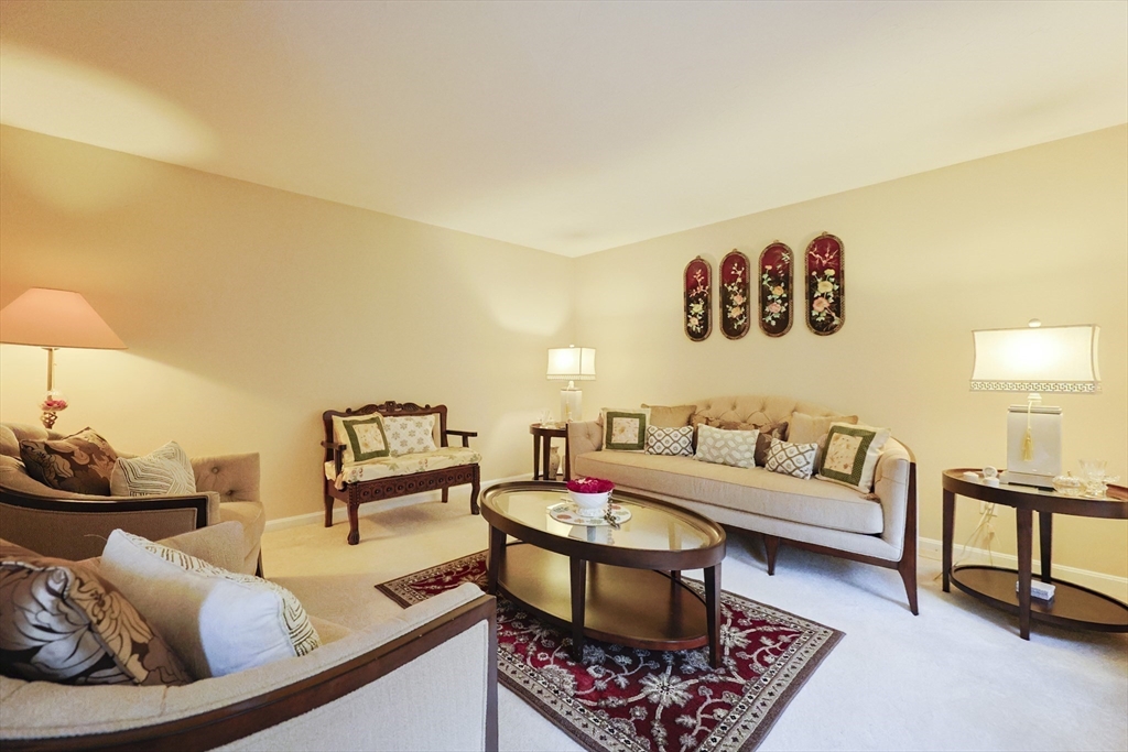 127 Hillcrest Road Northbridge, MA 01588 - Photo 5 of 38