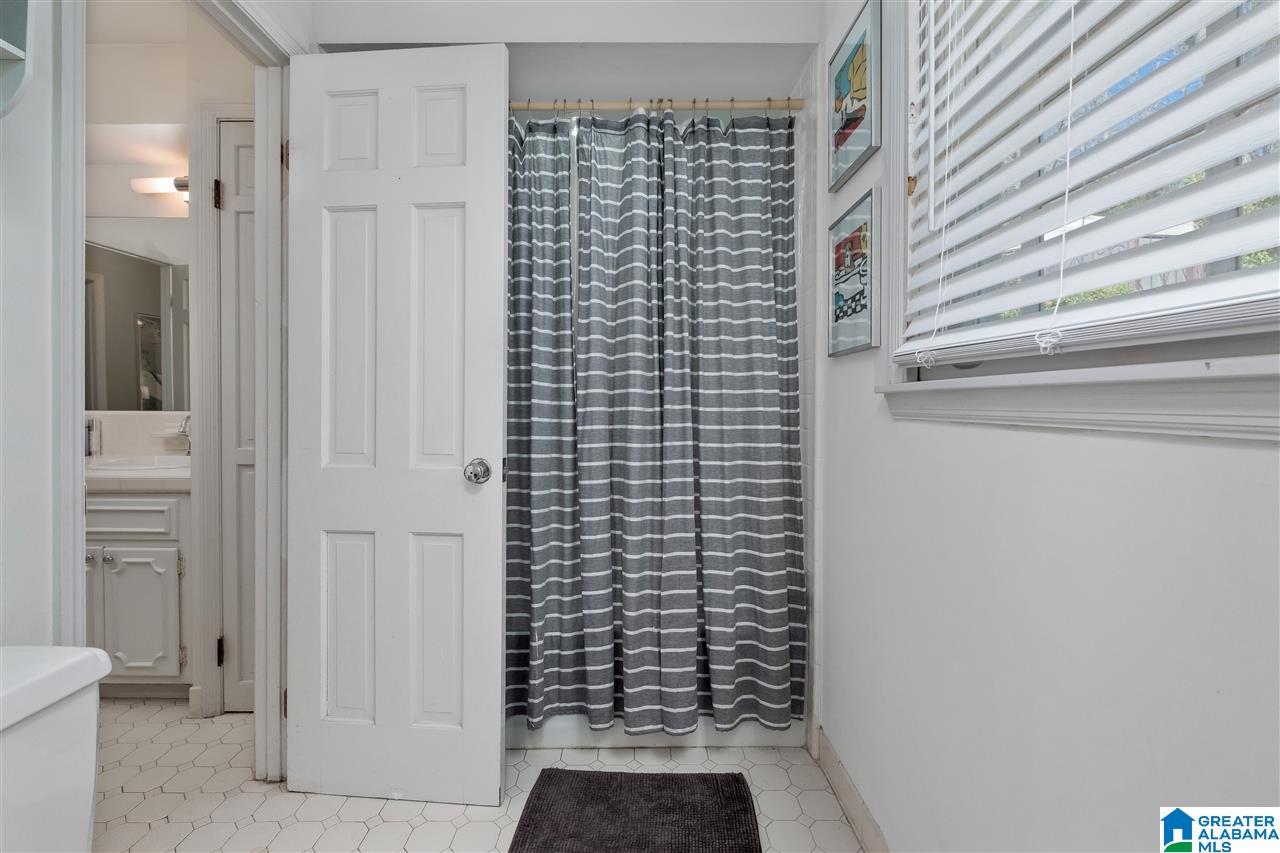 3724 Woodvale Road Birmingham, AL 35223 - Photo 27 of 33