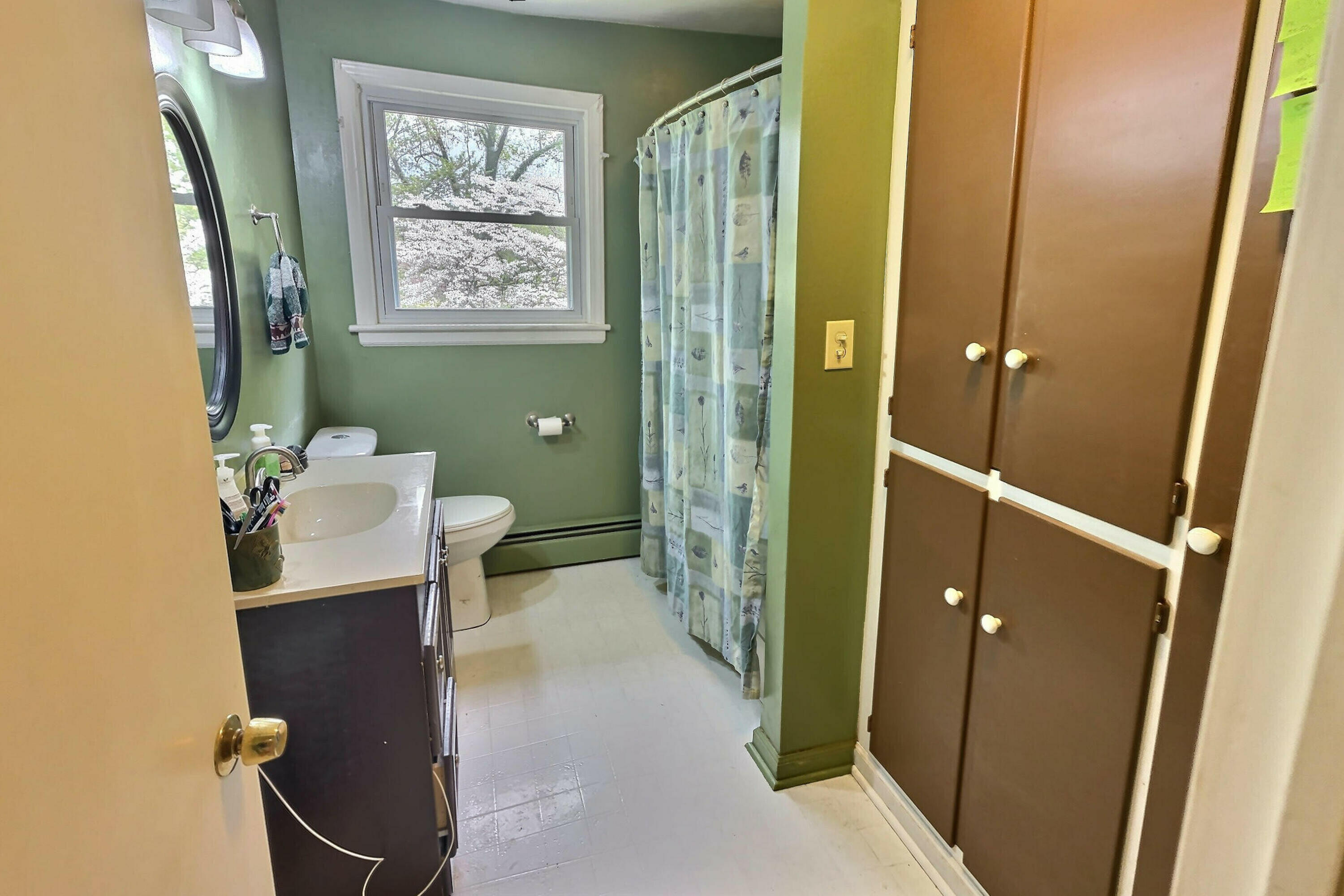 1615 Sigmon Road Northwest Roanoke, VA 24017 - Photo 9 of 21 Bathroom
