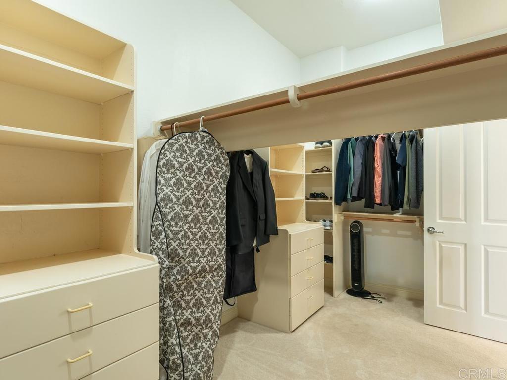 2737 Dos Lomas Fallbrook, CA 92028 - Photo 30 of 75 Primary Closet