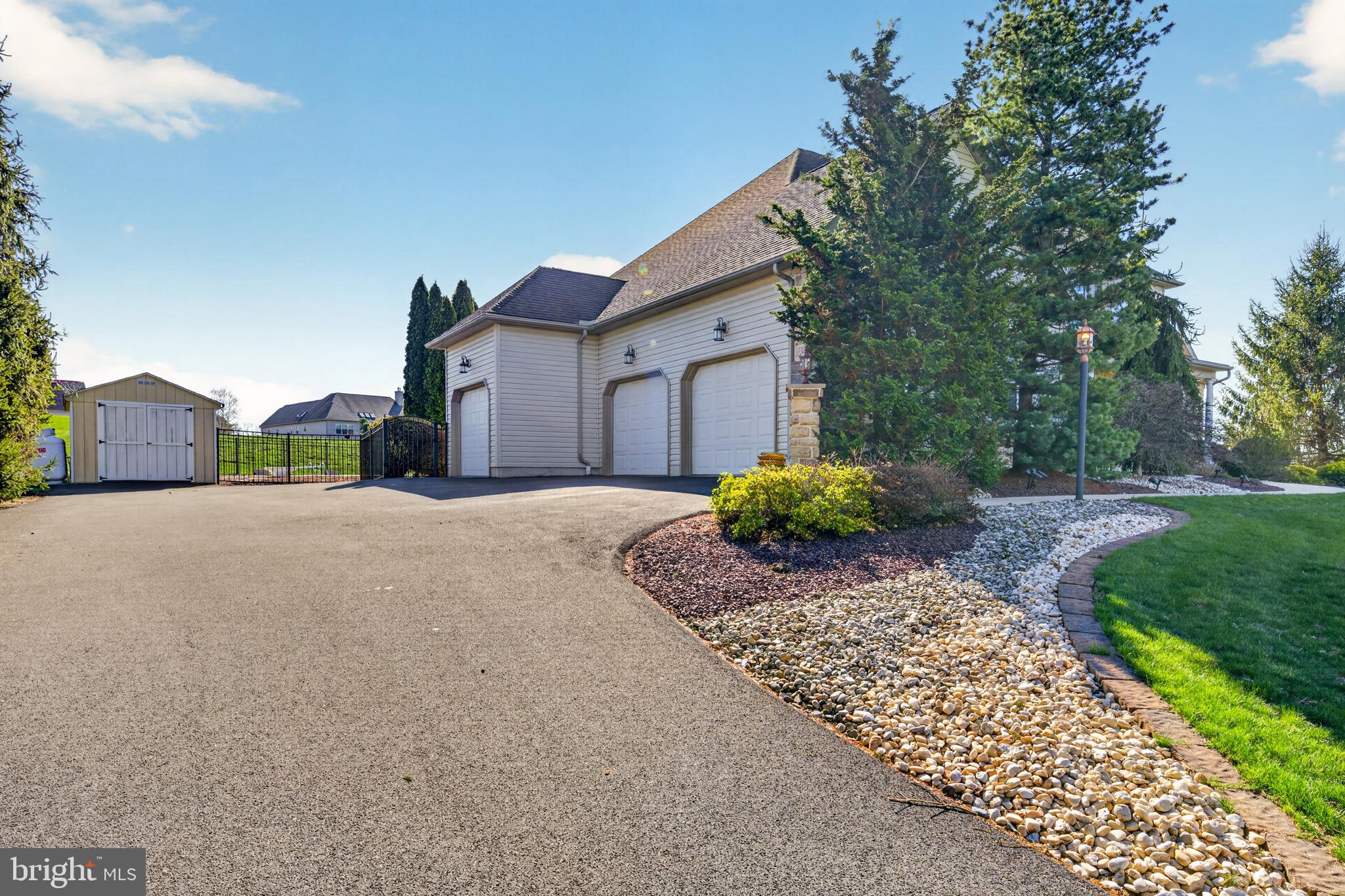 145 Fox Ridge Nazareth, PA 18064 - Photo 5 of 64