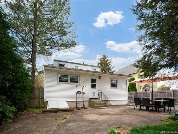 $710,000 | 16 West Maltbie Avenue, Suffern, NY 10901