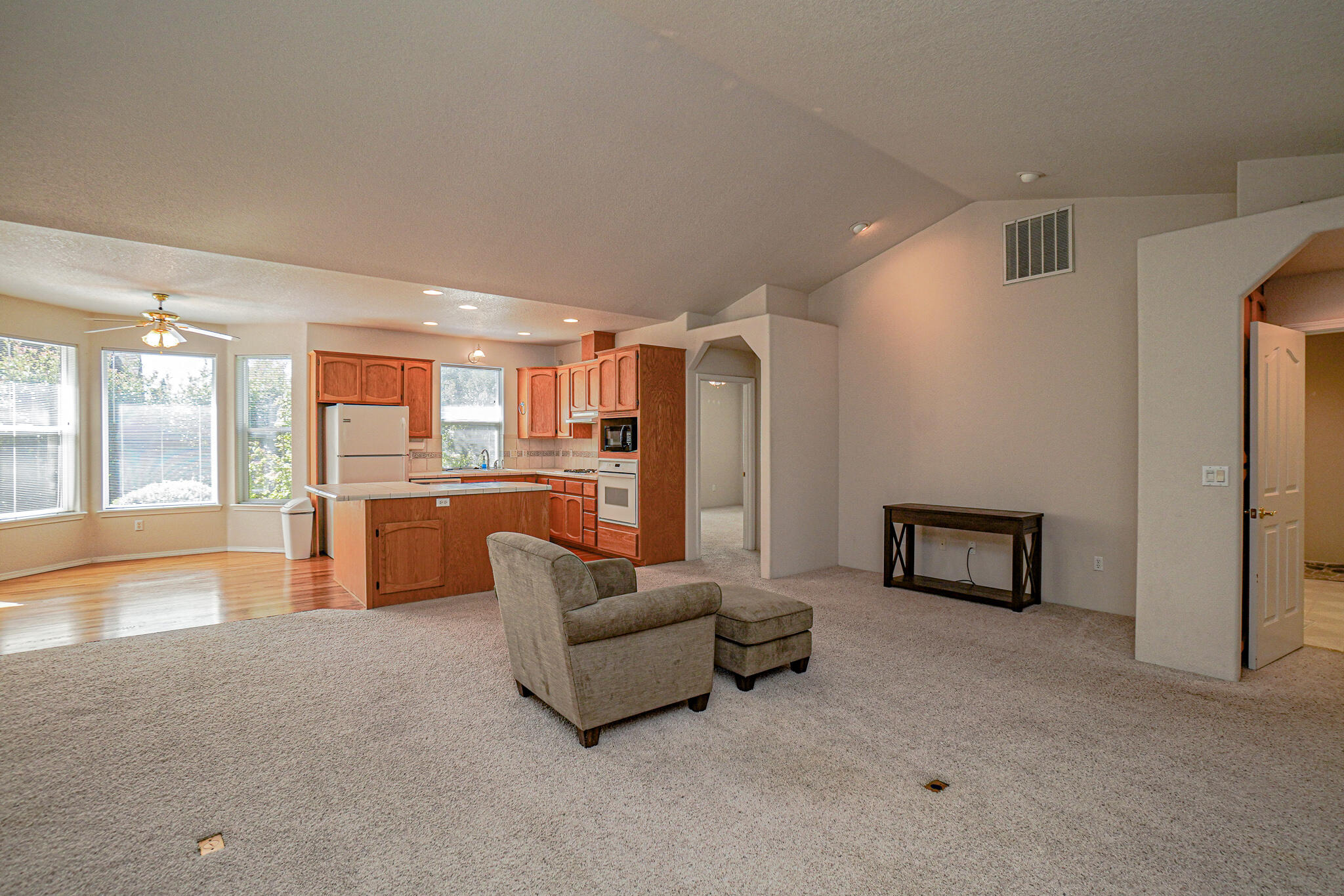2398 Springbrook Road, Unit 4 Medford, OR 97504 - Photo 6 of 27 living 2
