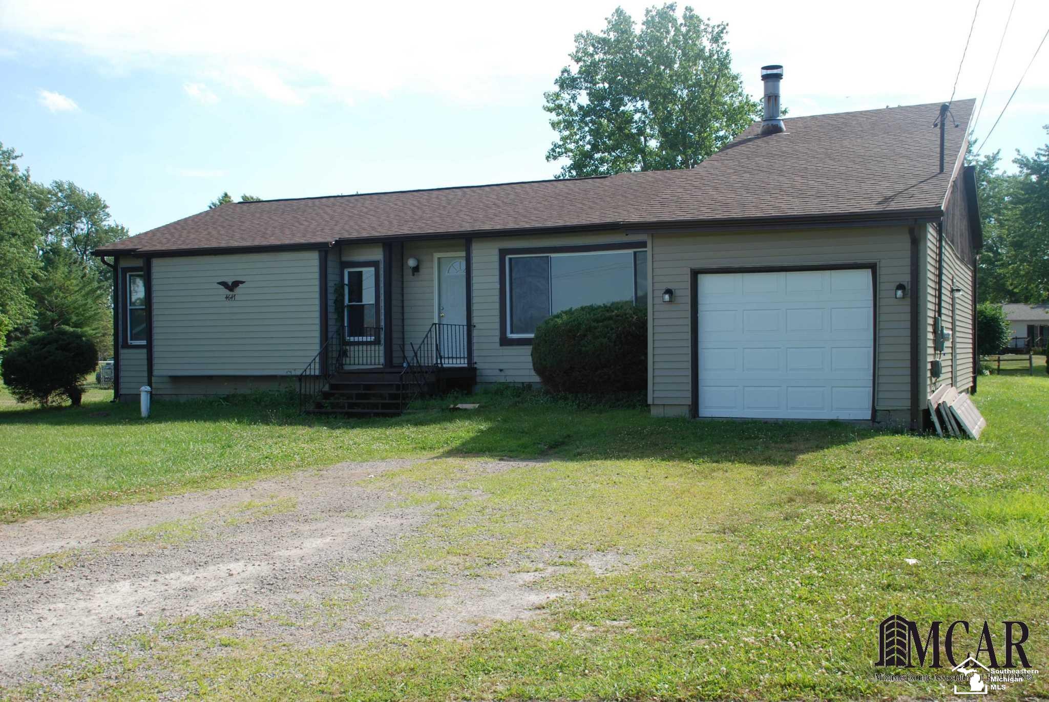 4647 Bluebush Road Monroe, MI 48162 - Photo 1 of 39