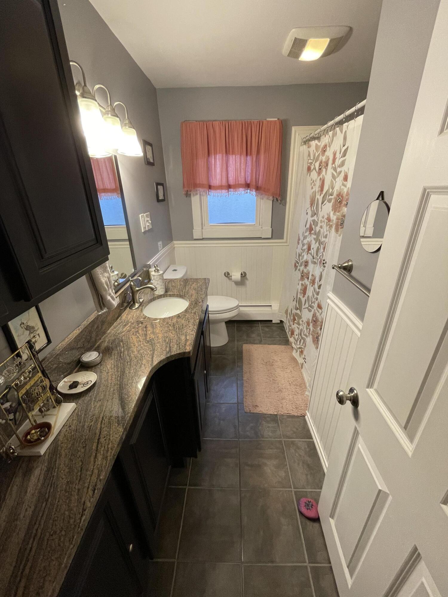 382 Main Street Ellsworth, ME 04605 - Photo 9 of 15 IMG_8701