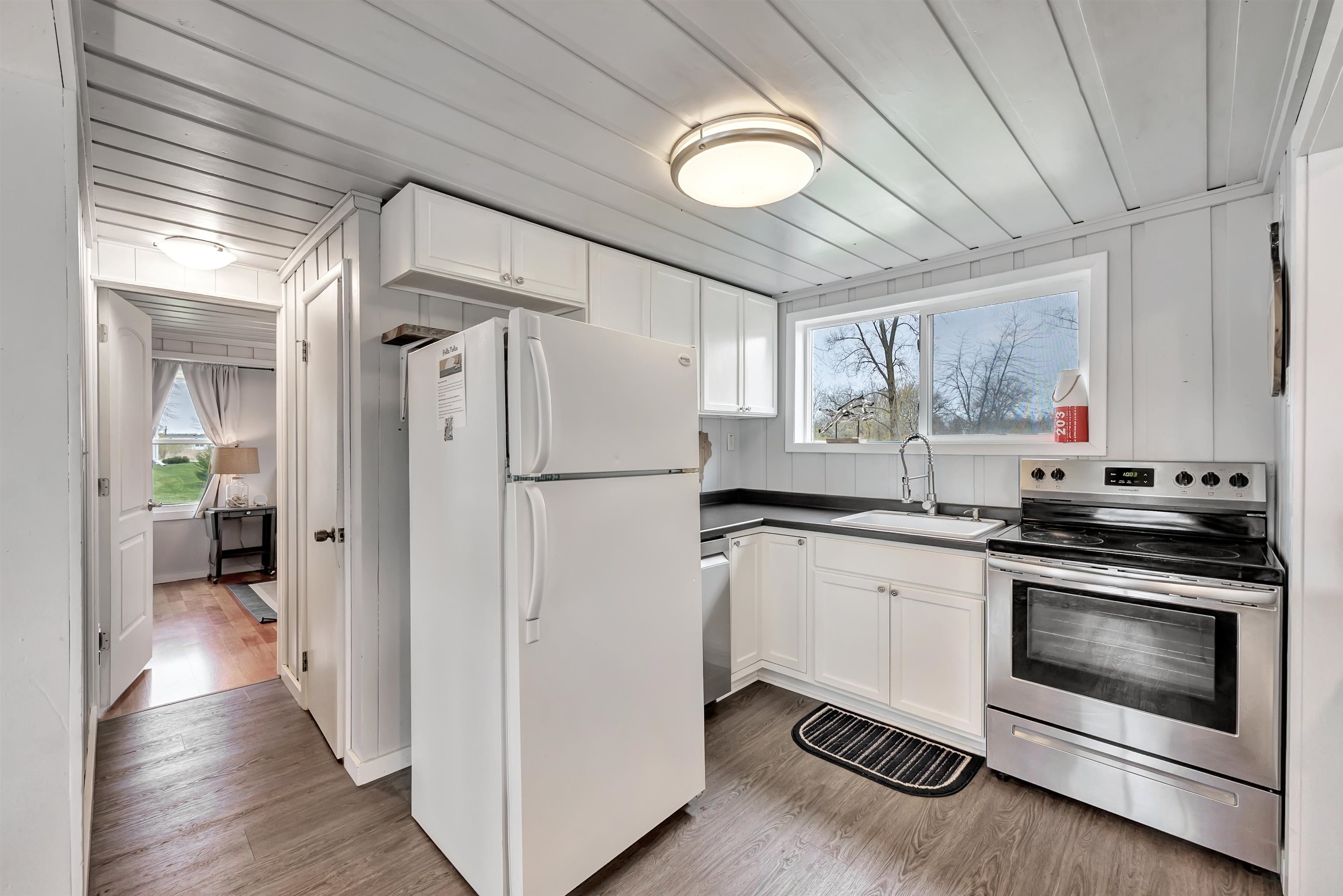 3904 Sand Bay Point Road Sturgeon Bay, WI 54235 - Photo 6 of 45